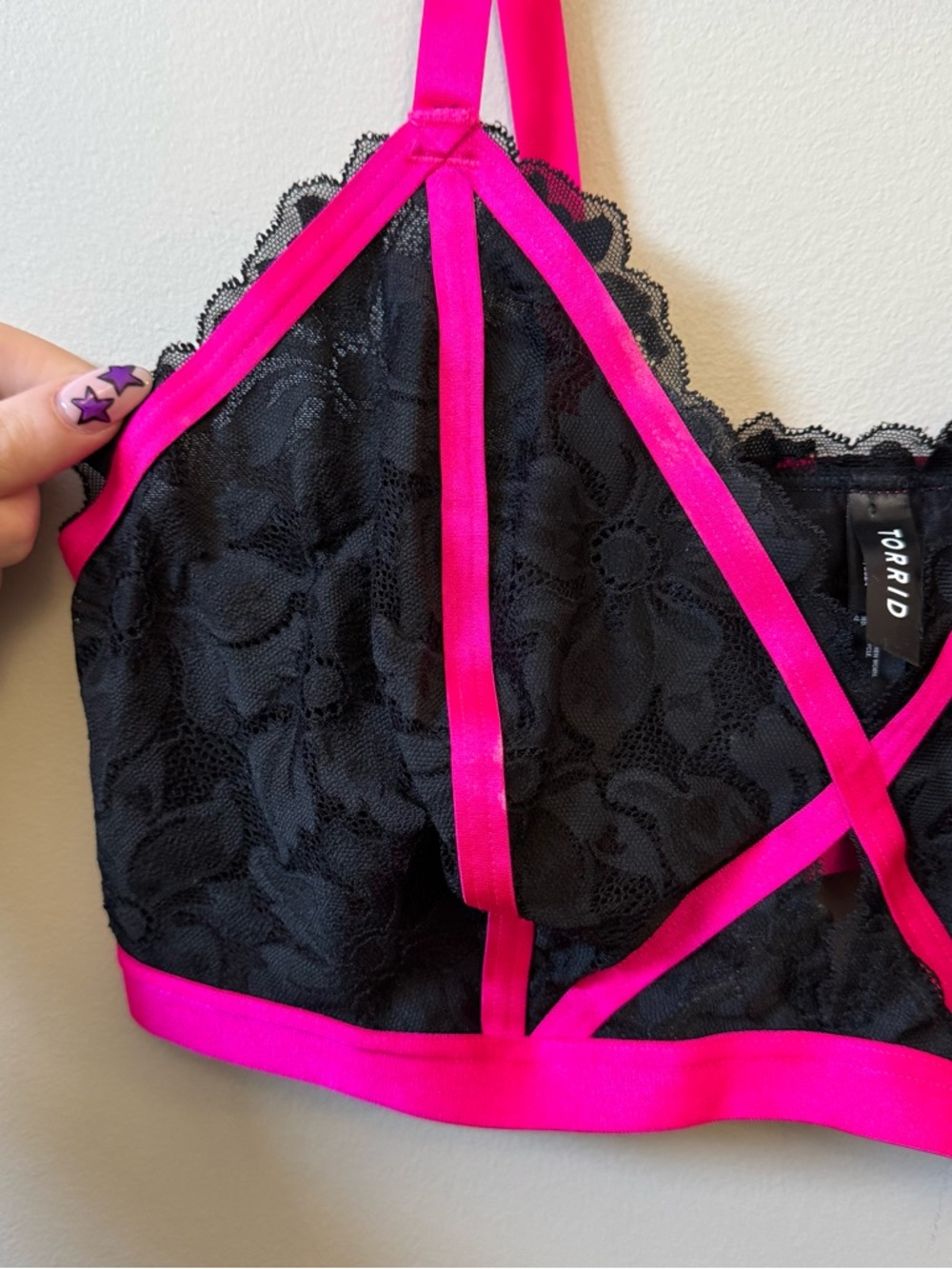 Torrid Neon Lights hot pink trim keyhole black lace bralette - Picture 4 of 7